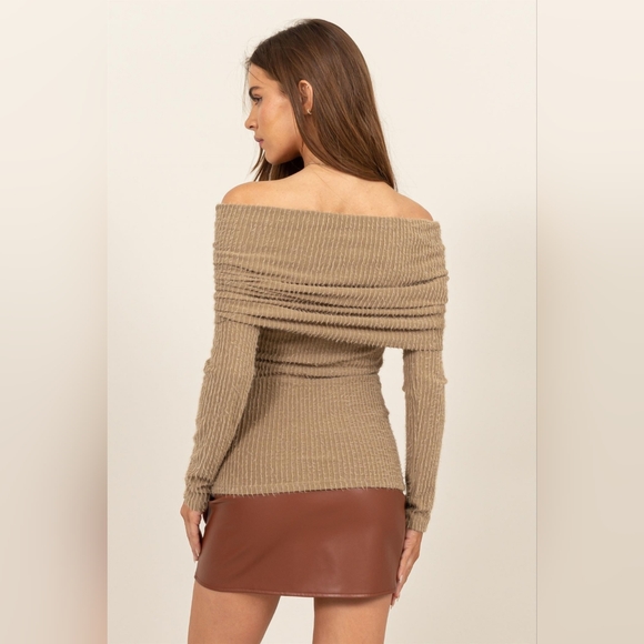HYFVE Fuzzy Off Shoulder Textured Knit Top - Picture 2 of 7